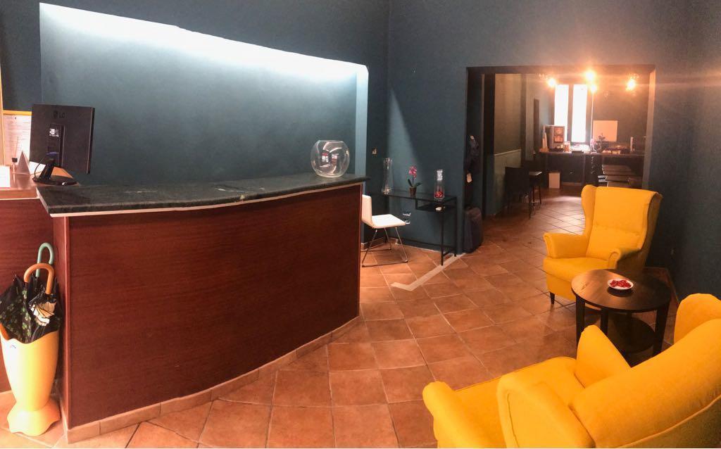 Hoteli Rome Bagian luar foto