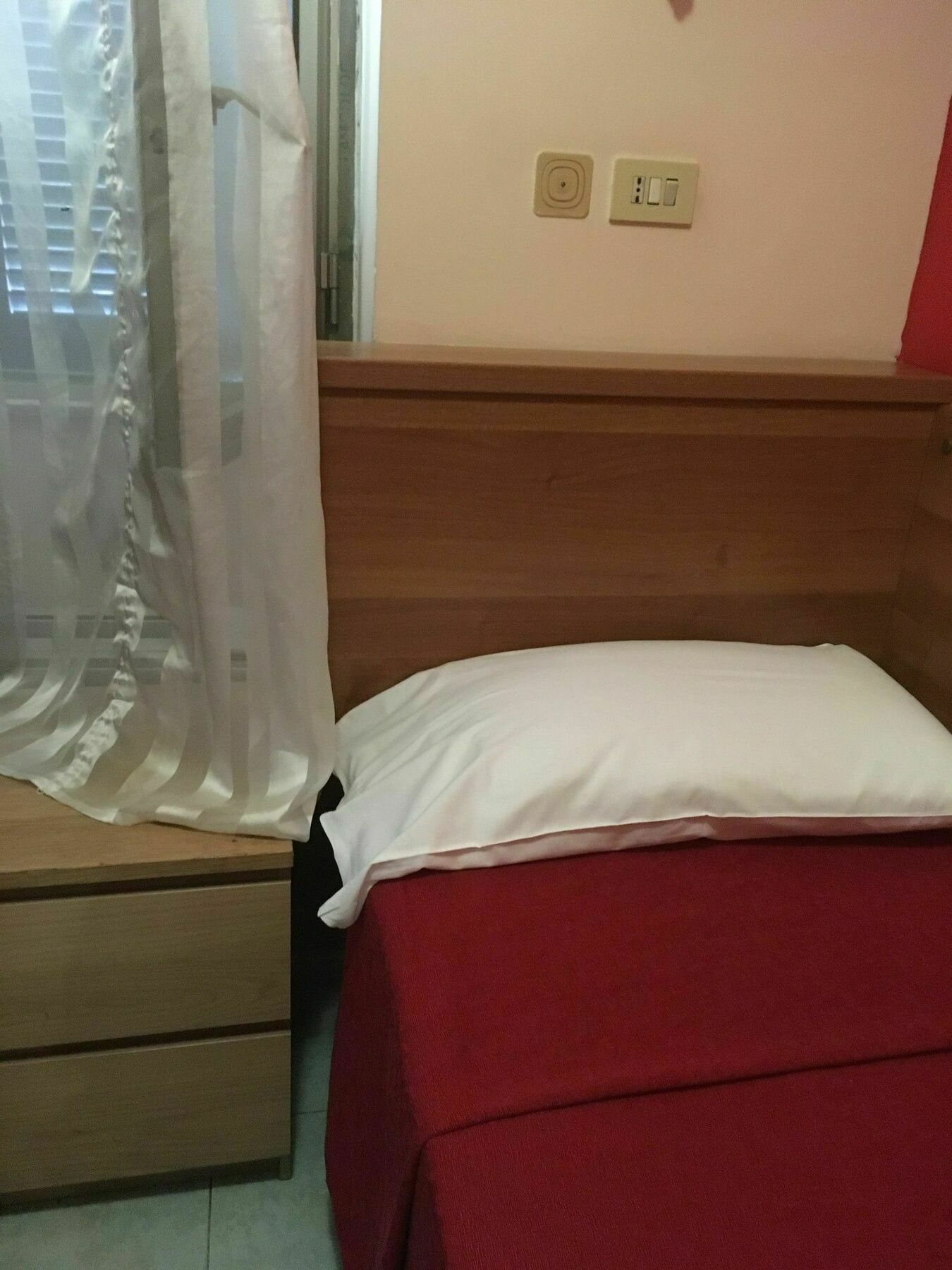 Hoteli Rome Bagian luar foto